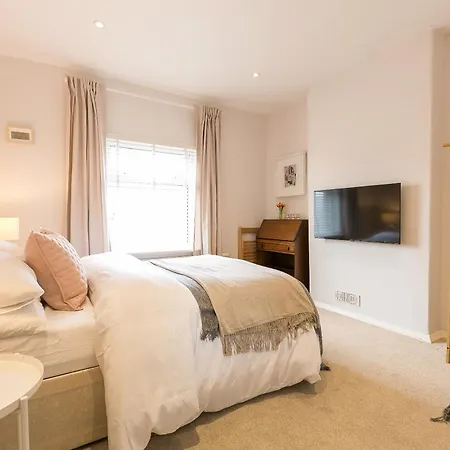 Spacious 4 Bedroom Home - Sleeps 8 Manchester Exterior photo